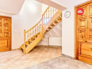 Prodej rodinného domu, Karlovy Vary, Krokova, 280 m2