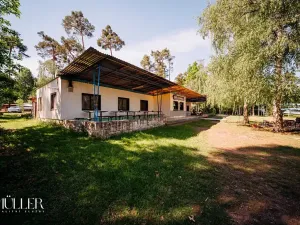 Prodej ubytování, Holice, 1644 m2