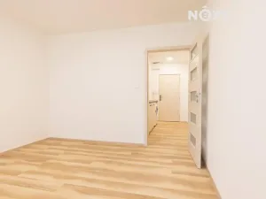Pronájem bytu 1+1, Zlín, Družstevní, 35 m2