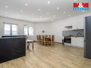 Prodej rodinného domu, Mařenice, 1190 m2