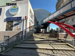 Pronájem obchodního prostoru, Praha - Stodůlky, Sluneční náměstí, 105 m2