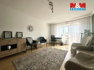 Pronájem kanceláře, Kadaň, Mírové náměstí, 21 m2