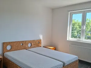 Pronájem bytu 1+kk, Praha, Pod altánem, 33 m2