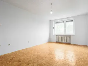 Prodej bytu 3+1, Praha - Zbraslav, Svépomoci, 85 m2