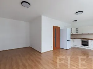 Pronájem bytu 1+kk, Praha - Holešovice, U měšťanského pivovaru, 37 m2