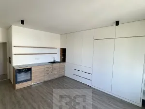 Pronájem bytu 1+kk, Praha - Hlubočepy, Vítové, 30 m2