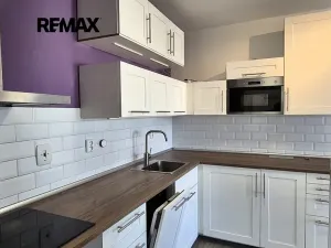Pronájem bytu 2+kk, Praha - Žižkov, V kapslovně, 58 m2