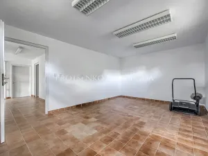 Prodej ordinace, Křižanov, Benešovo náměstí, 530 m2