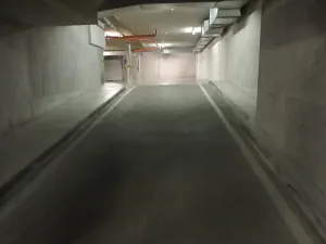Pronájem garážového stání, Brno, Spáčilova, 17 m2