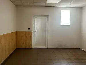 Pronájem obchodního prostoru, Hulín, nám. Míru, 141 m2