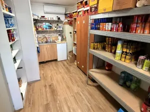 Prodej obchodního prostoru, Kly, 781 m2
