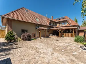 Prodej rodinného domu, Vážany, 367 m2