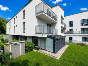 Prodej bytu 2+kk, Praha - Hrdlořezy, Mezilehlá, 51 m2