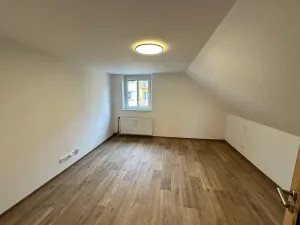 Pronájem bytu 2+1, Děčín, Škroupova, 67 m2