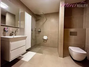 Prodej bytu 2+kk, Otrokovice, Příčná, 56 m2