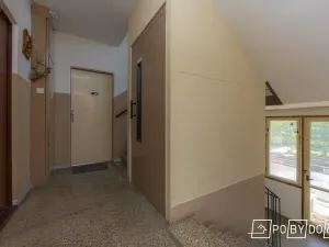 Prodej bytu 2+1, Plzeň - Skvrňany, Macháčkova, 63 m2