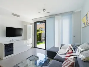 Prodej rodinného domu, Orihuela, Španělsko, Paseo Marítimo de Punta Prima, 84 m2