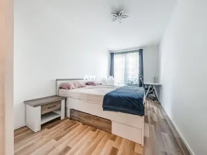 Pronájem bytu 3+kk, Praha - Strašnice, Zvěřinova, 82 m2