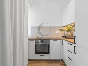 Prodej bytu 1+kk, Praha - Holešovice, Tovární, 34 m2