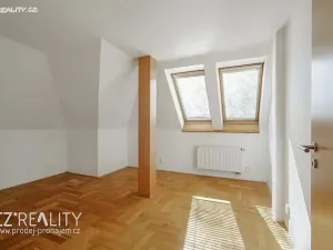 Prodej vily, Praha - Lipence, Na Bambouzku, 300 m2