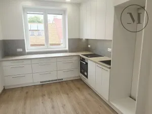 Pronájem bytu 2+kk, České Budějovice, Heydukova, 65 m2
