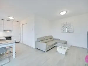 Pronájem bytu 2+kk, Olomouc, Topolová, 47 m2