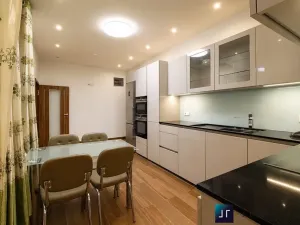 Prodej bytu 2+1, Praha - Holešovice, Veletržní, 87 m2