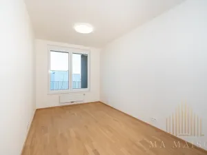 Pronájem bytu 2+kk, Praha - Vysočany, Smržových, 58 m2