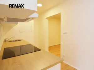 Pronájem bytu 2+kk, Praha - Hlubočepy, Werichova, 50 m2