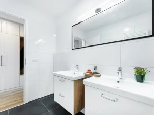 Pronájem bytu 3+kk, Praha - Vysočany, Odkolkova, 75 m2