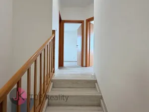 Pronájem rodinného domu, Praha - Uhříněves, Vlárská, 100 m2