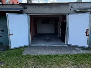 Prodej garáže, Ostrava, Newtonova, 19 m2