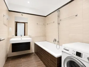 Pronájem bytu 2+kk, Praha - Vinohrady, Korunní, 92 m2