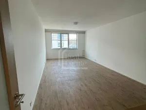 Pronájem bytu 1+kk, Praha - Vršovice, Pod soutratím, 37 m2