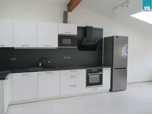 Pronájem bytu 1+kk, Litomyšl, Smetanovo náměstí, 56 m2