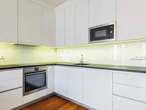 Pronájem bytu 2+kk, Praha - Dejvice, Bechyňova, 62 m2