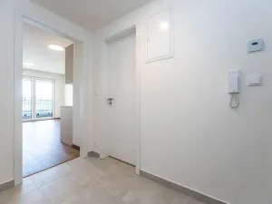 Prodej bytu 1+kk, Praha - Hloubětín, Poděbradská, 33 m2