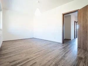 Pronájem bytu 2+kk, Ostrava, Sokolovská, 61 m2
