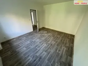Pronájem bytu 2+1, Karlovy Vary, Závodu míru, 71 m2