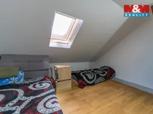 Pronájem atypického bytu, Sokolov, Staré náměstí, 200 m2