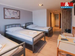 Prodej obchodního prostoru, Kravaře, Opavská, 1355 m2