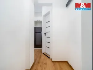 Prodej bytu 2+1, Praha - Dejvice, Kafkova, 43 m2