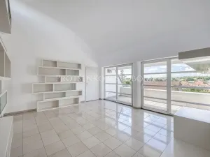 Prodej ordinace, Křižanov, Benešovo náměstí, 530 m2