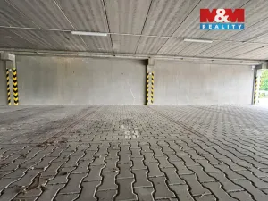 Pronájem garážového stání, Klatovy, 13 m2