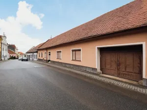 Prodej ubytování, Mikulov, Koněvova, 80 m2