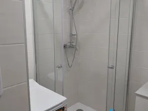 Pronájem bytu 1+1, Praha - Záběhlice, Ellnerové, 36 m2