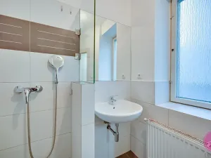 Pronájem bytu 2+kk, Olomouc, Dukelská, 47 m2