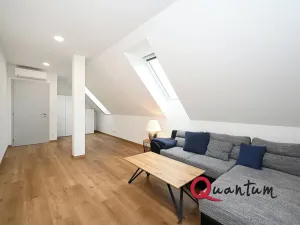 Pronájem rodinného domu, Praha - Holyně, Za Knotkem, 79 m2