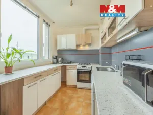 Prodej bytu 2+1, Čelákovice, J. Zeyera, 50 m2