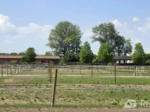 Prodej zemědělského objektu, Úžice, 5128 m2